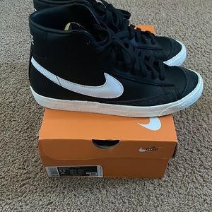 Mens Nike Blazer Mid